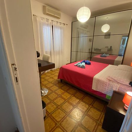 A Casa Da Mari Stanza Privata Bagno Condiviso Lägenhet Olbia Exteriör bild